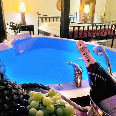 Restauracja - Hotel Mocca D'Oro Mikolow Kültér fotó