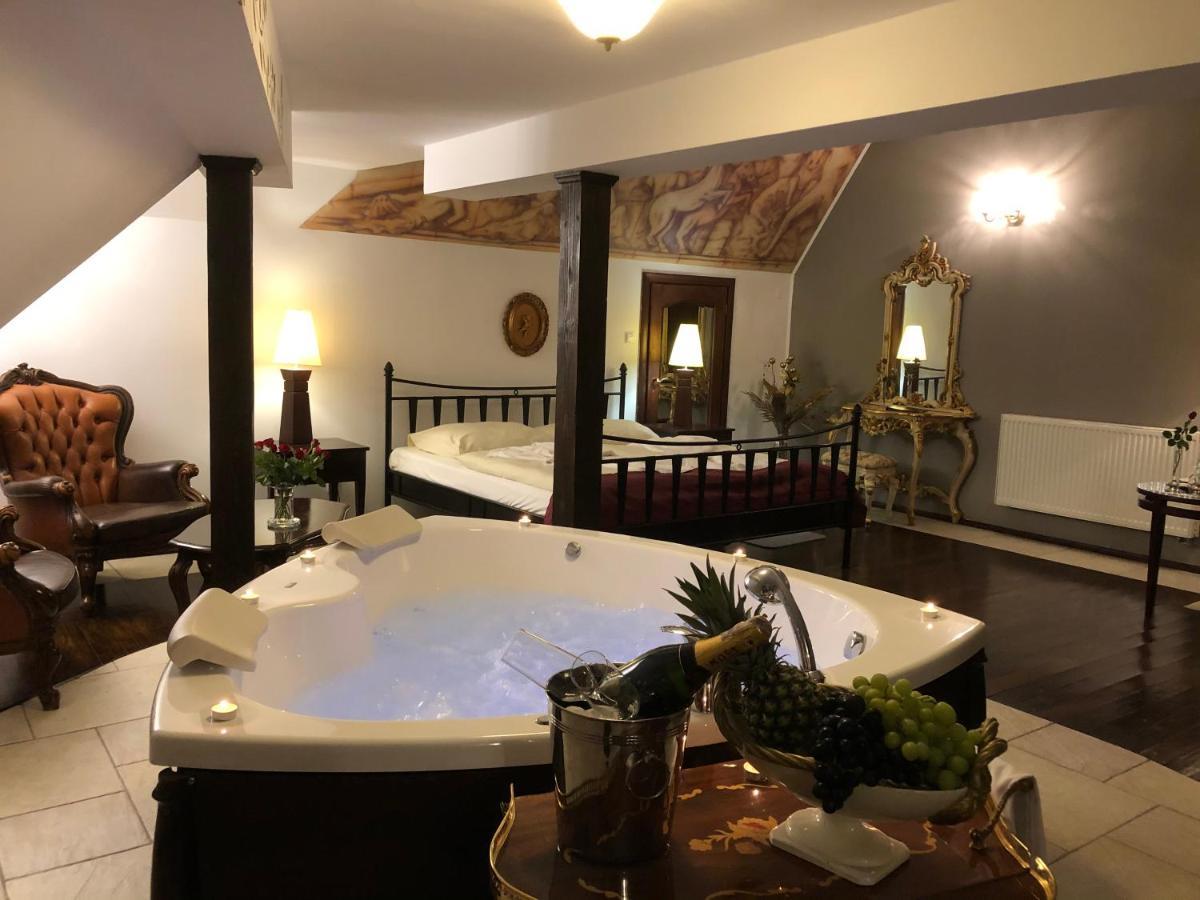 Restauracja - Hotel Mocca D'Oro Mikolow Kültér fotó