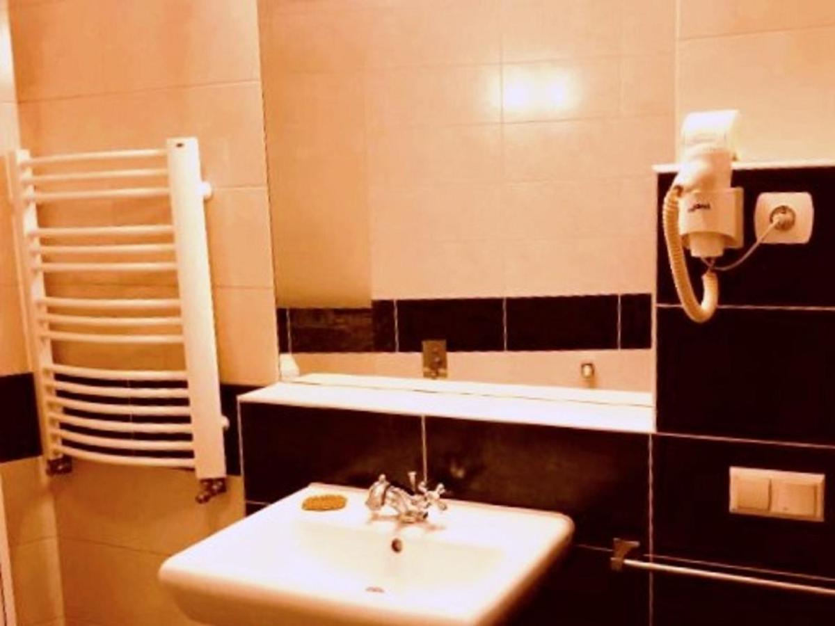 Restauracja - Hotel Mocca D'Oro Mikolow Kültér fotó