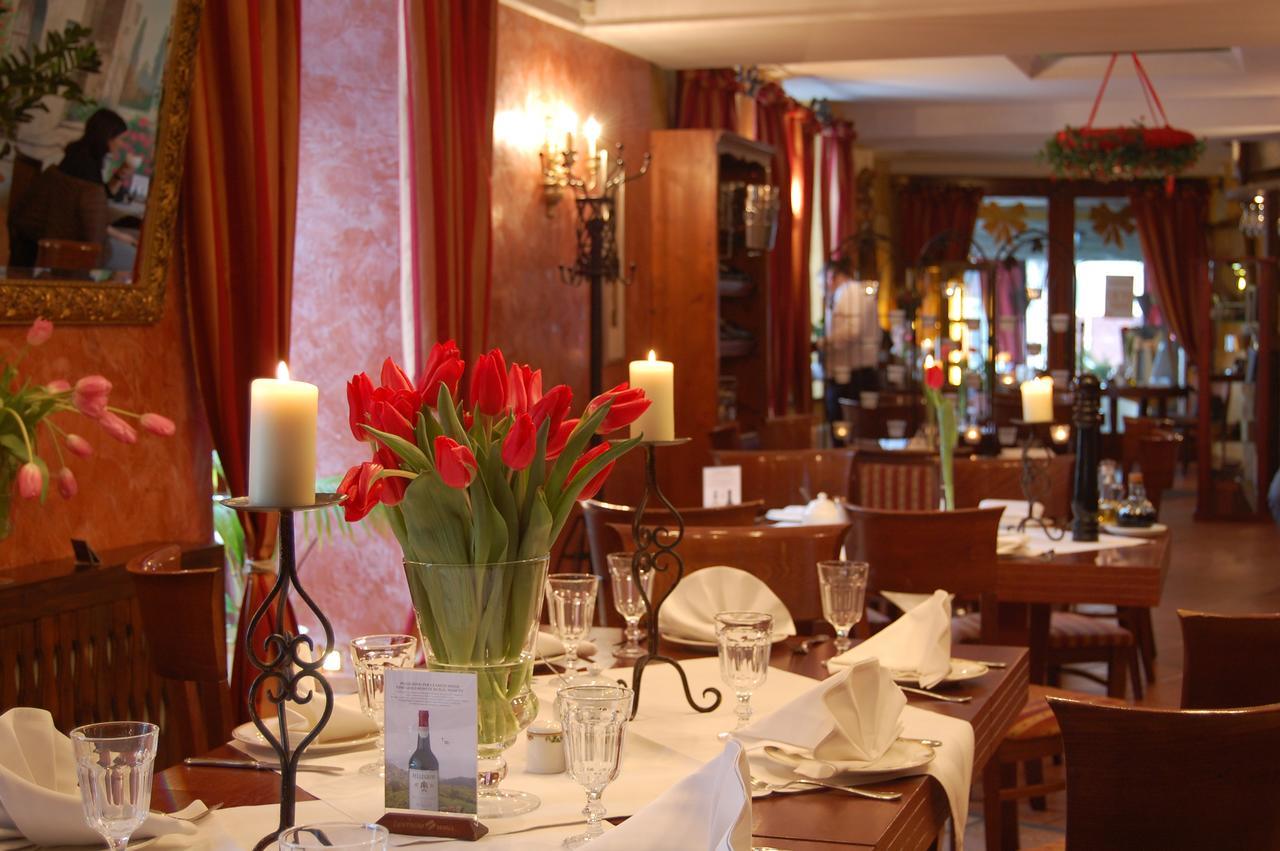 Restauracja - Hotel Mocca D'Oro Mikolow Kültér fotó