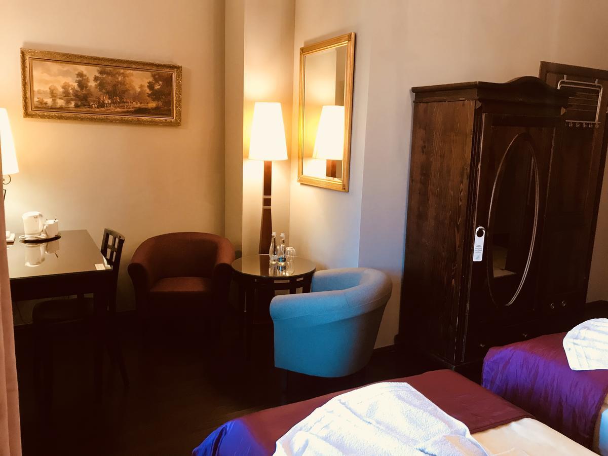 Restauracja - Hotel Mocca D'Oro Mikolow Kültér fotó