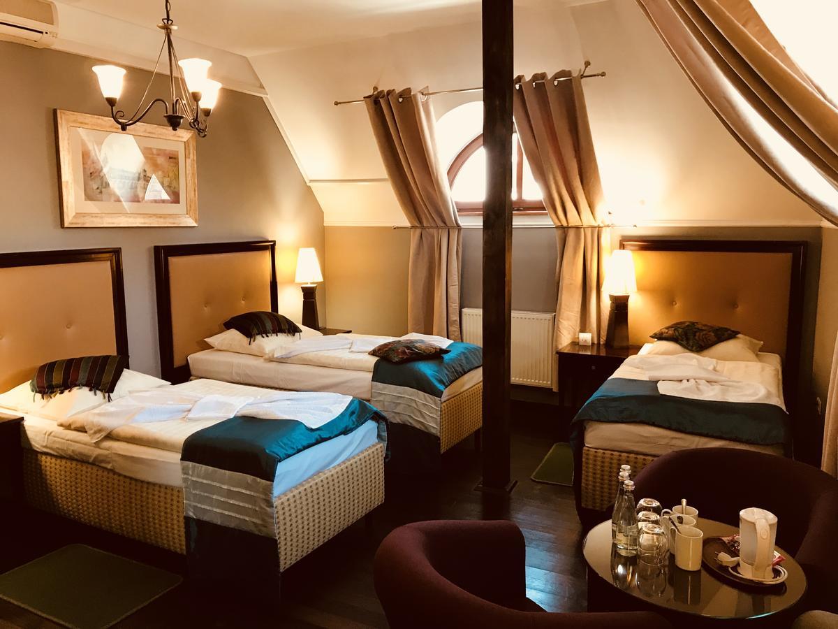 Restauracja - Hotel Mocca D'Oro Mikolow Kültér fotó