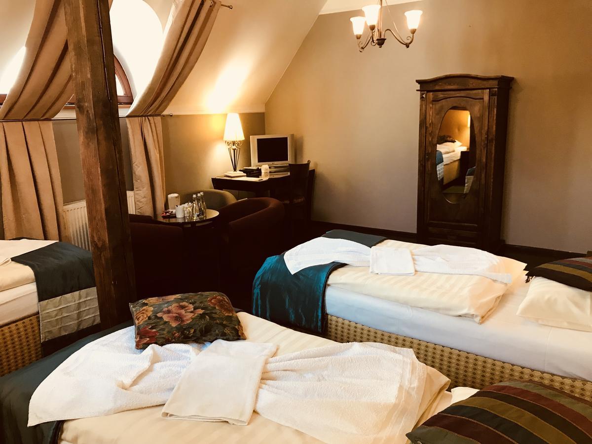 Restauracja - Hotel Mocca D'Oro Mikolow Kültér fotó